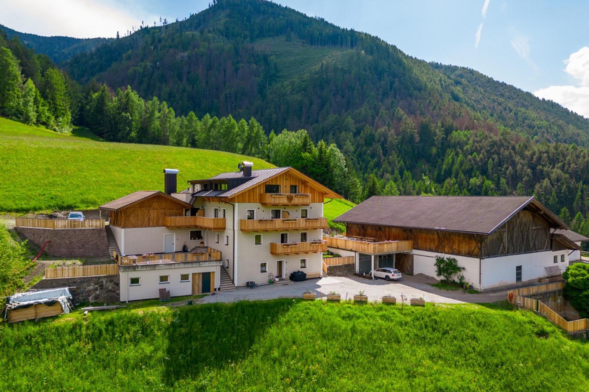 Planerhof Apartment Edelweiss Funes  Dış mekan fotoğraf